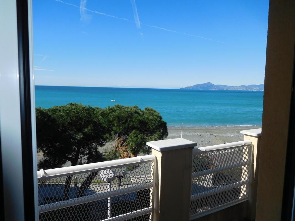 Baia Delle Favole Affittacamere Sestri Levante Exterior foto